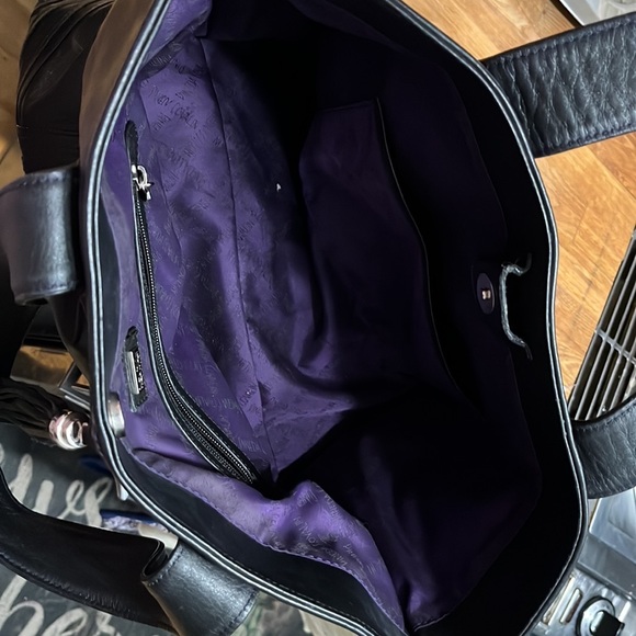 Real leather, black Pineda Covalin purse with embossed front image - Picture 3 of 4